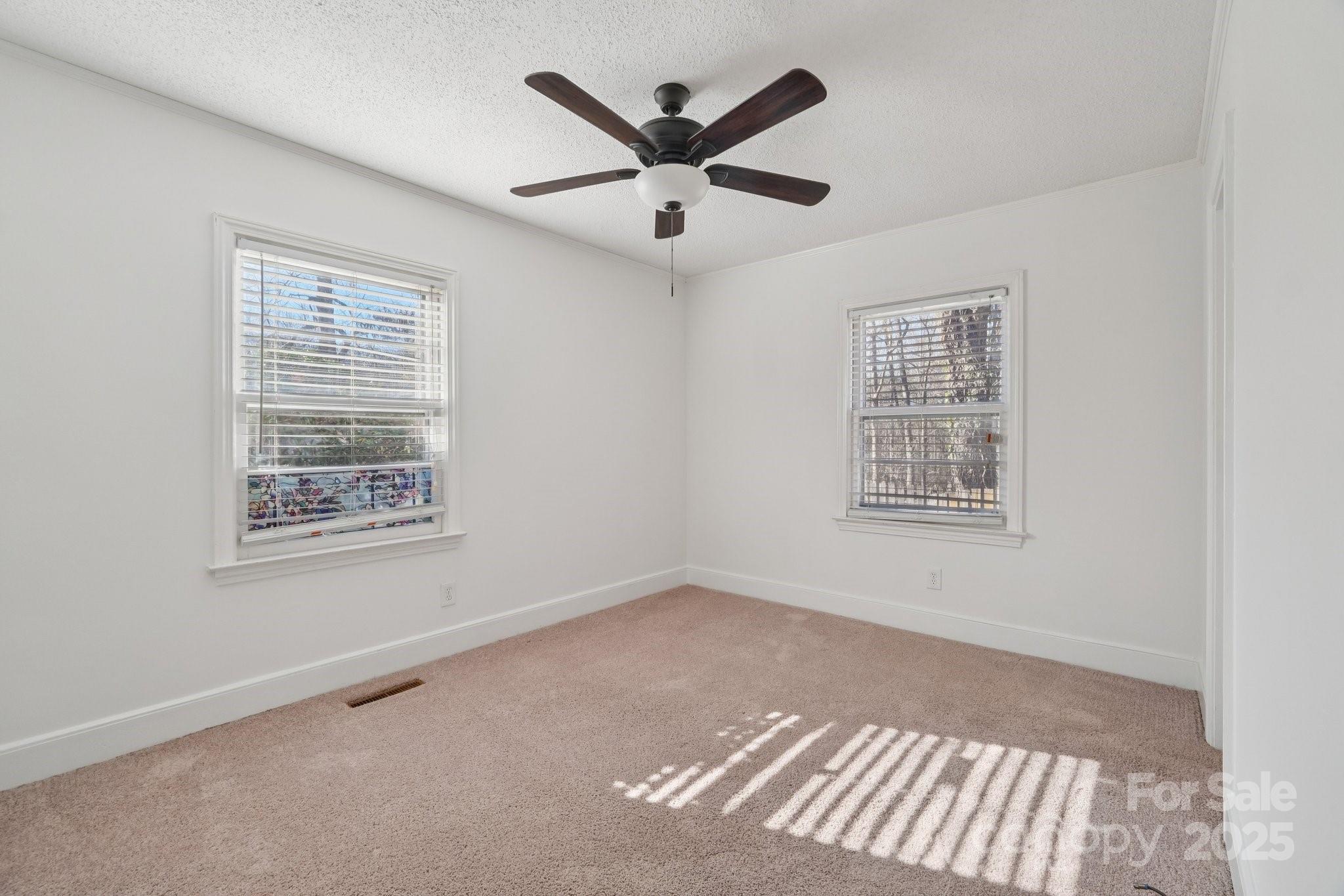 Twin Lakes - Residential