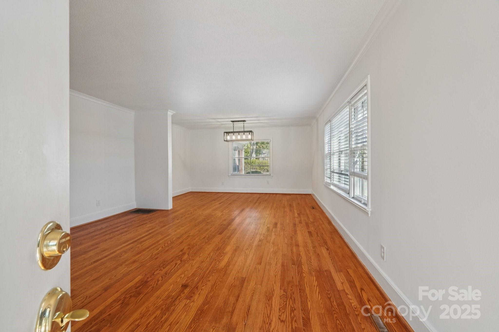 1127 Twin Lakes Road