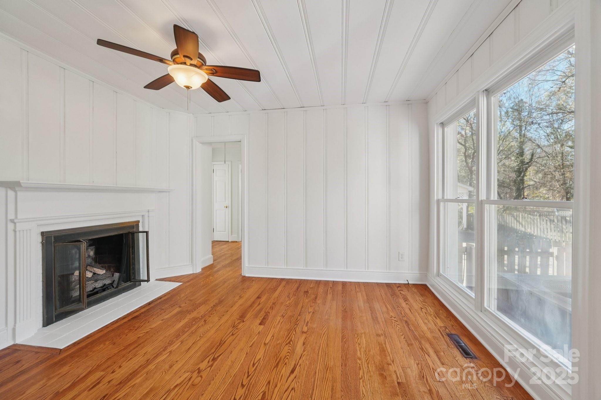 Twin Lakes - Residential