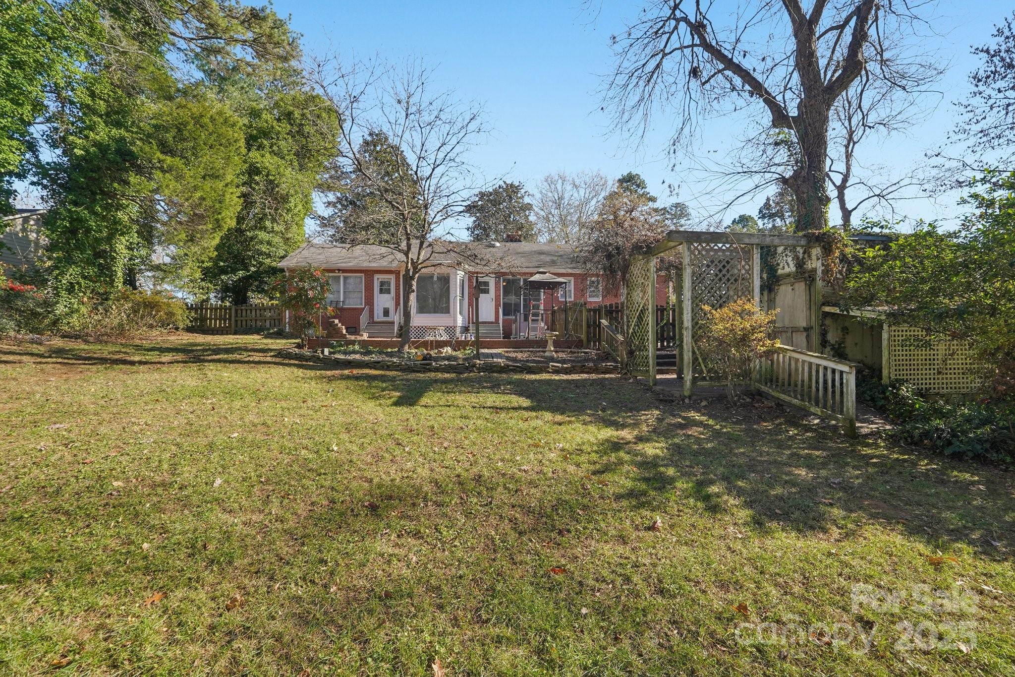 Twin Lakes - Residential