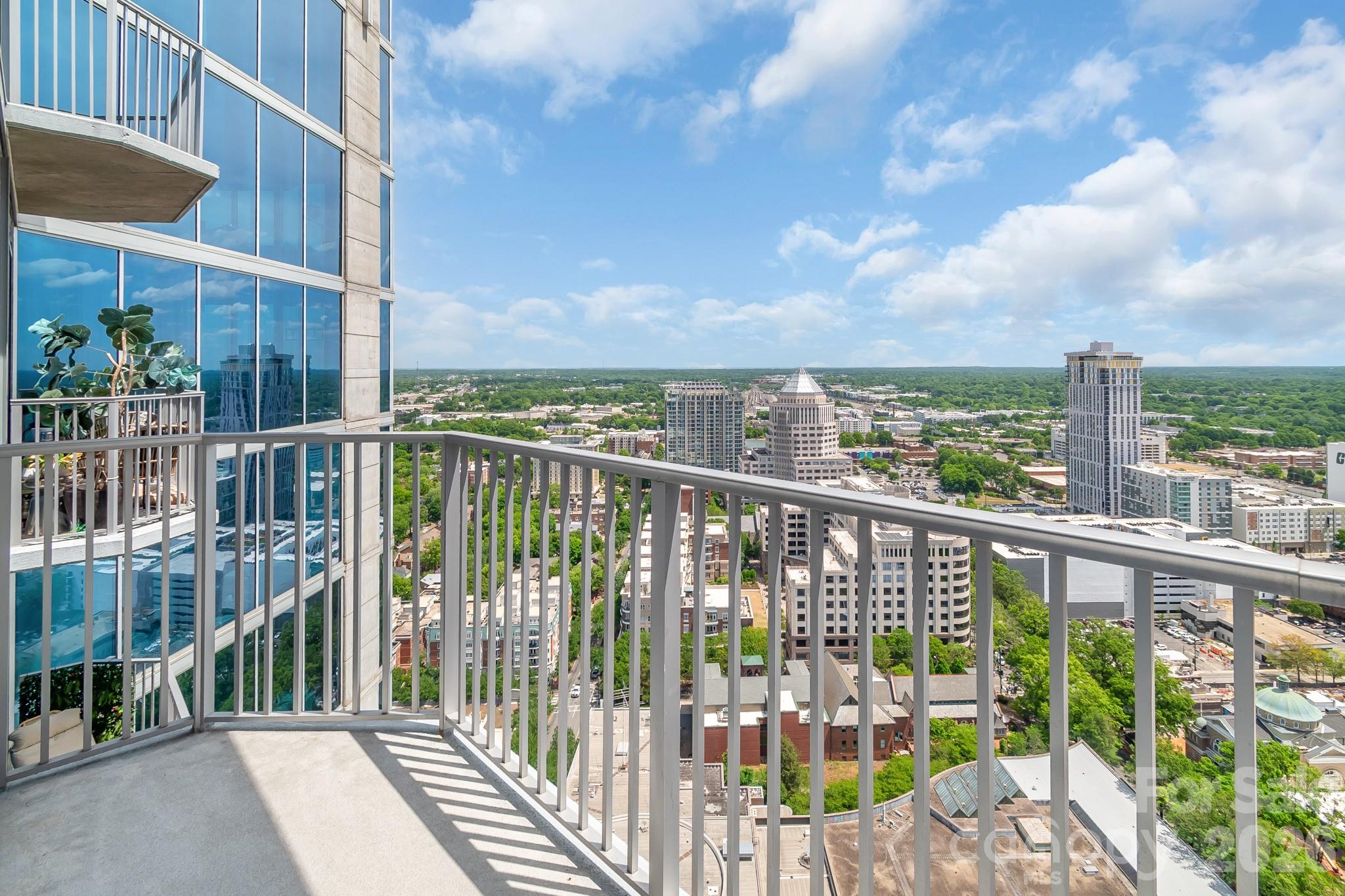 Avenue Condominiums - Residential