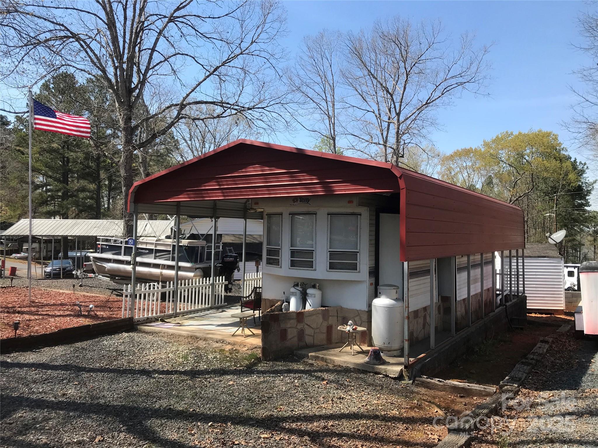 149 Deer Park Road D26/27