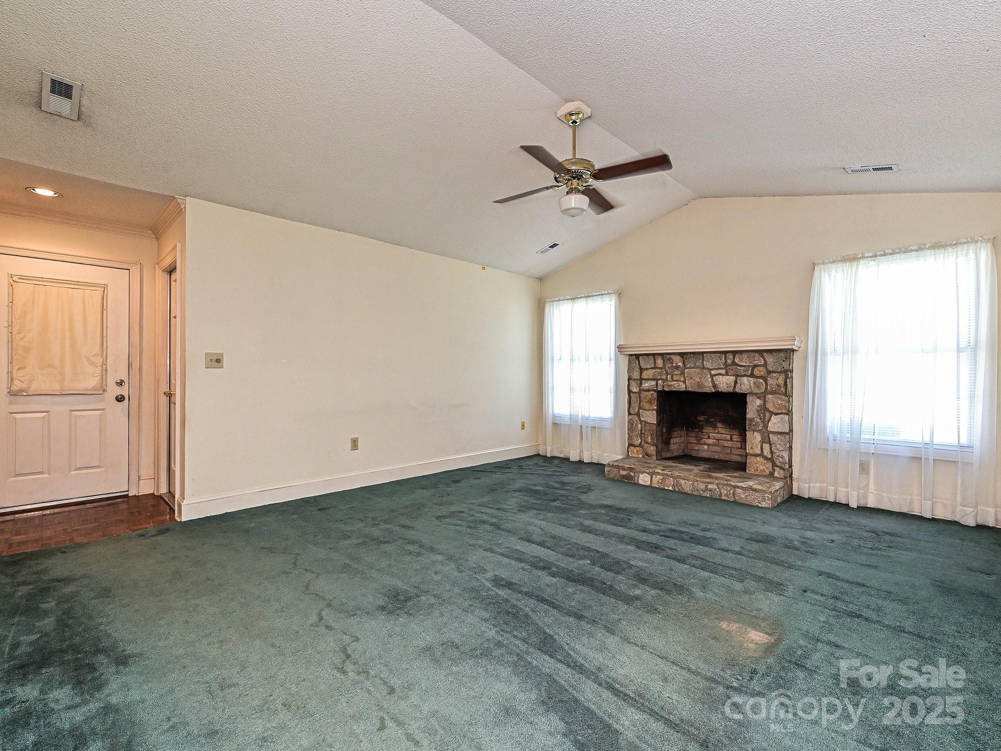 2912 Peachwood Court