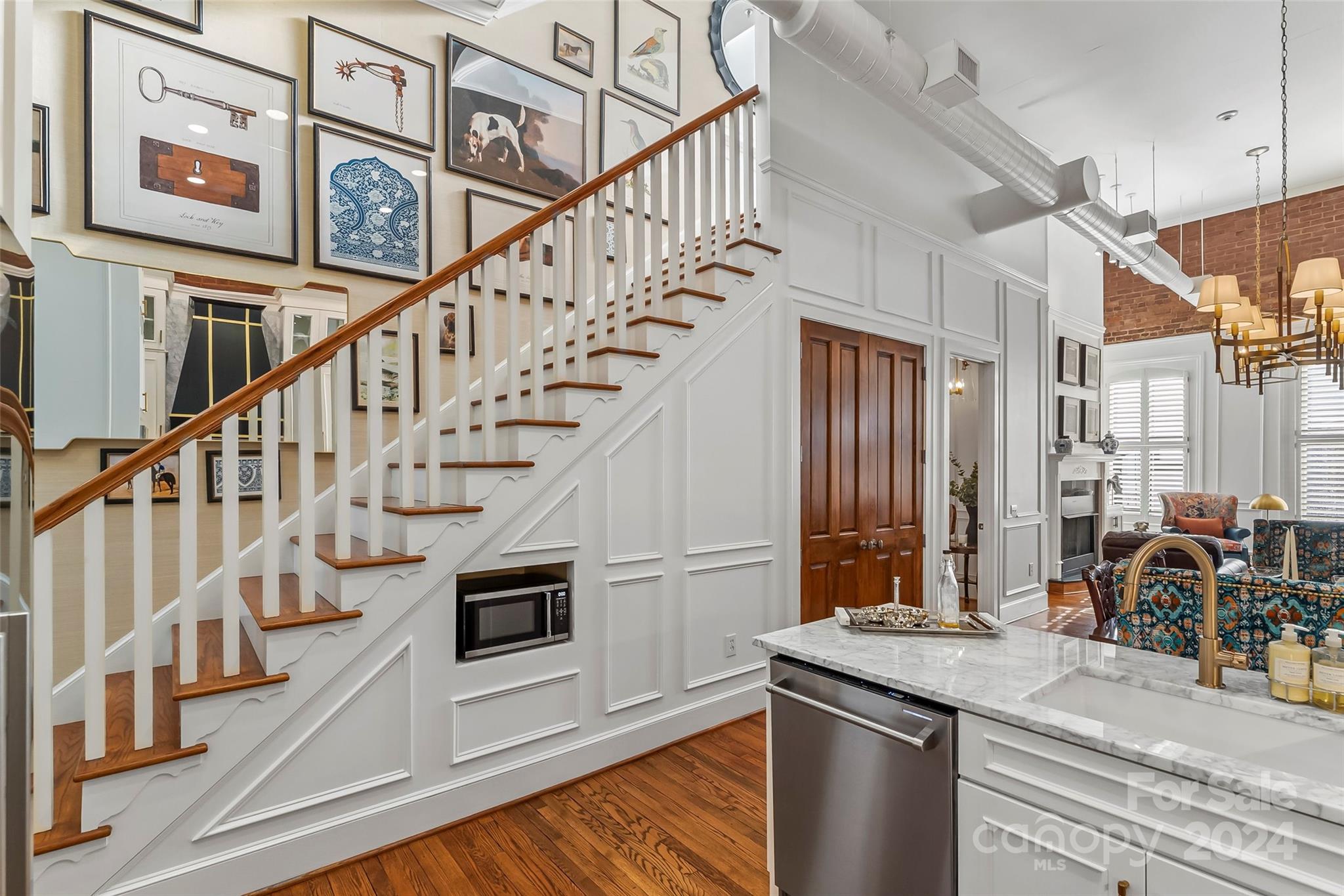 118 W Union Street A