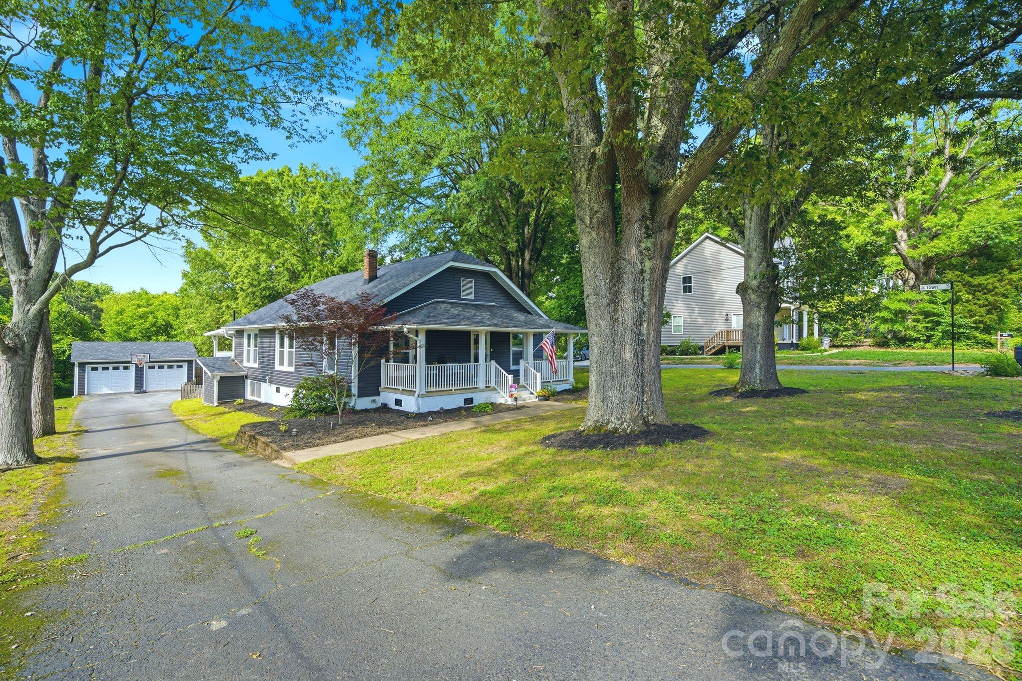 235 N Beaver Street