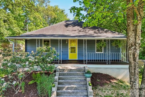 Photo of 3 View Street, Asheville, NC 28803 (MLS # 4383178)