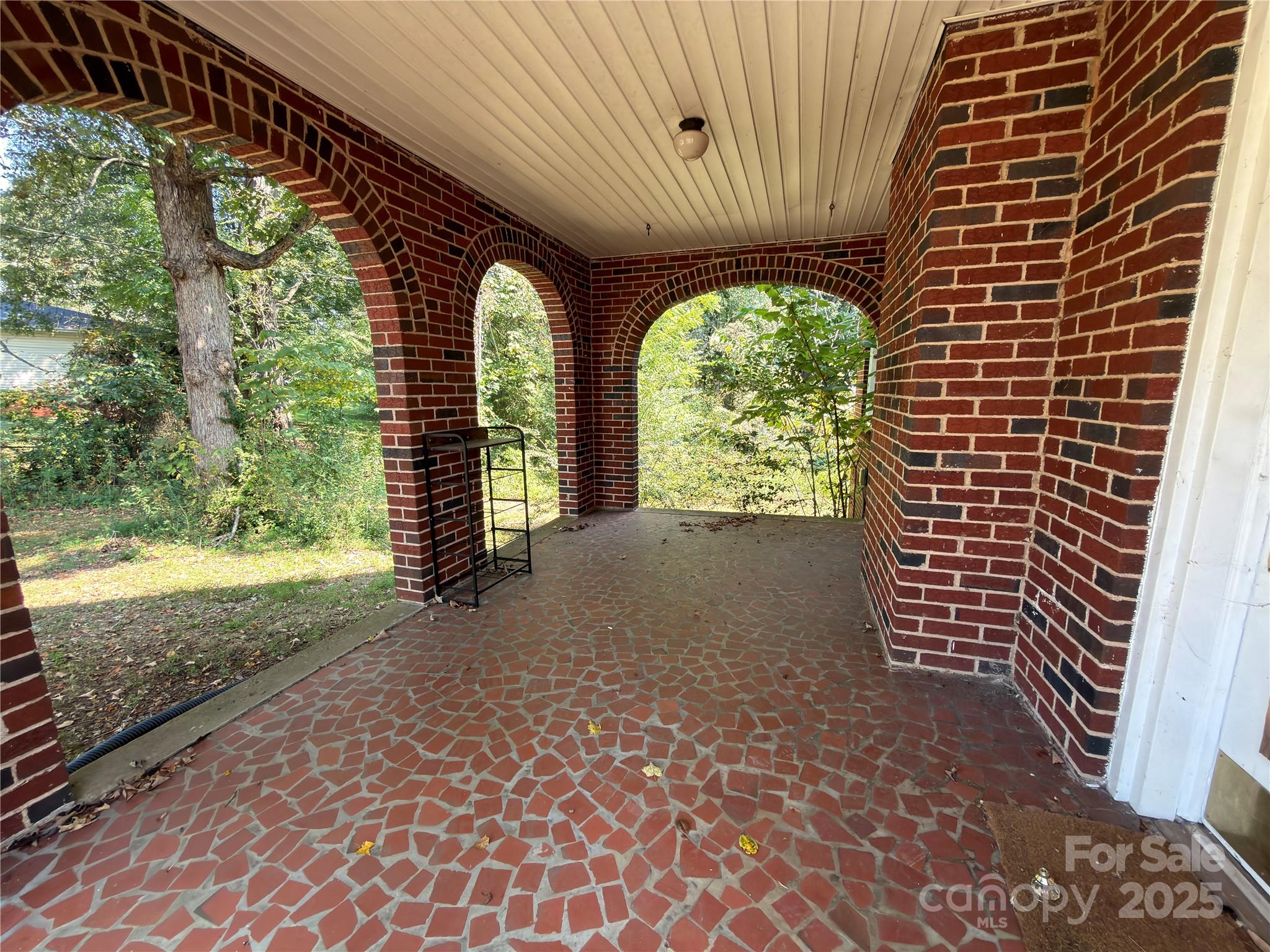 4216 N Center Street