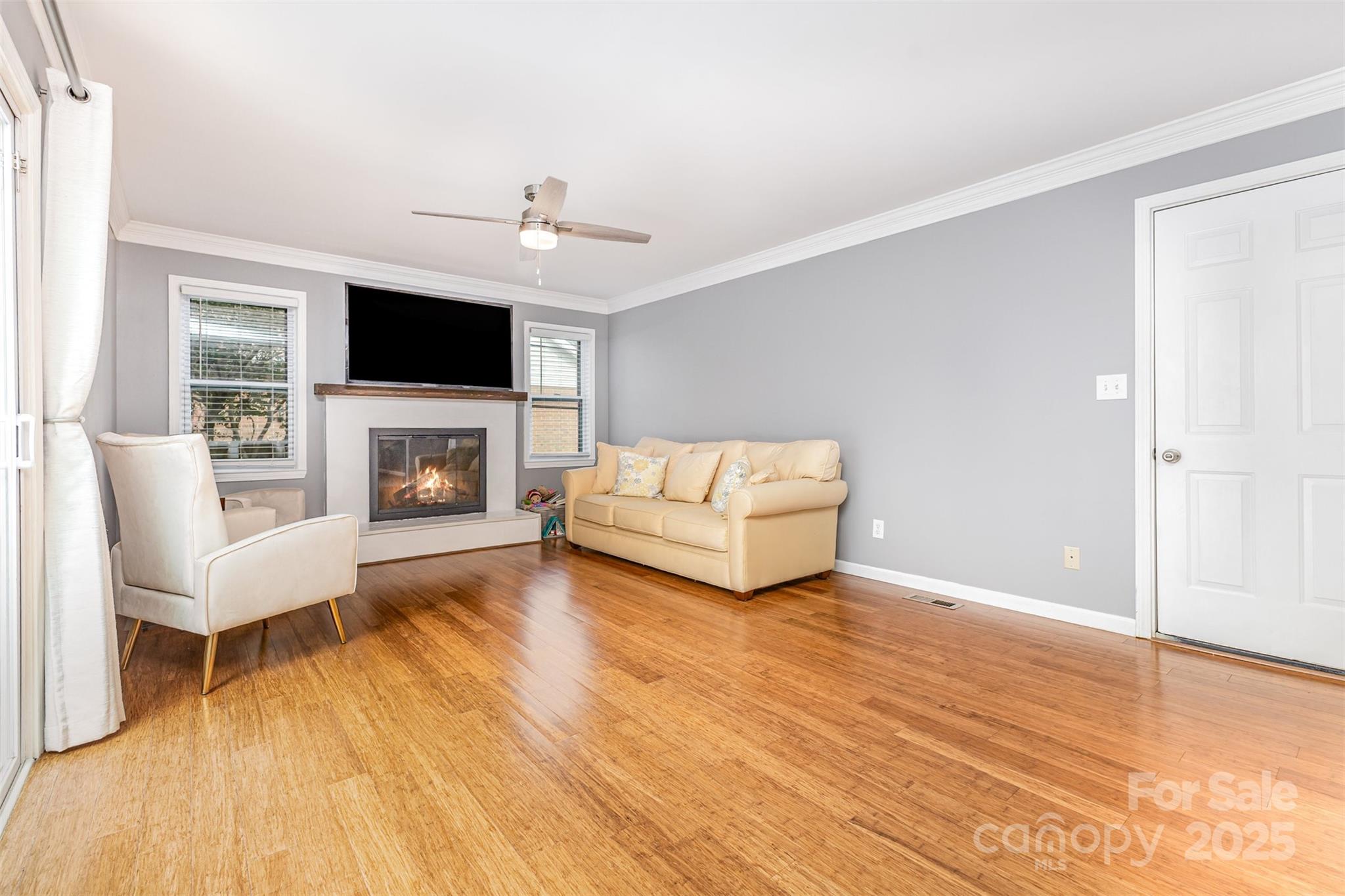 8901 Nightingale Lane