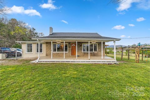 224 Laycock Road Hendersonville NC 28792