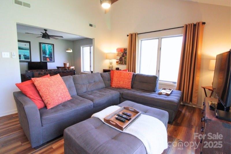 135 Mountain Village Boulevard 2005