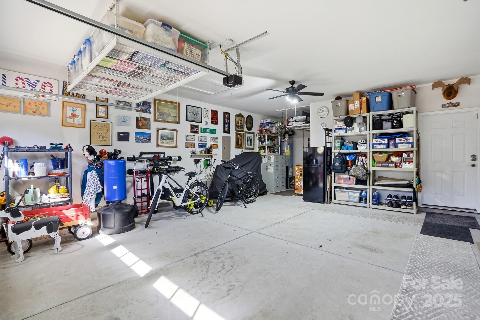 Imagery On Mtn Island - Residential