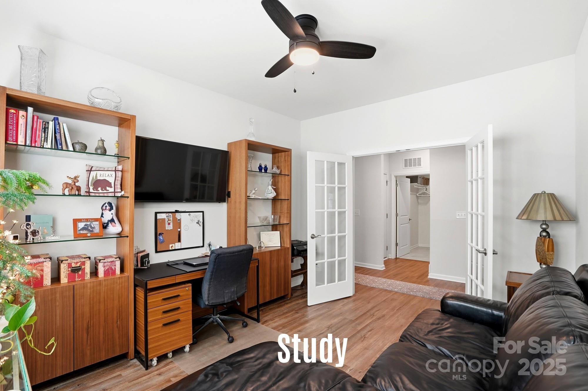 Imagery On Mtn Island - Residential