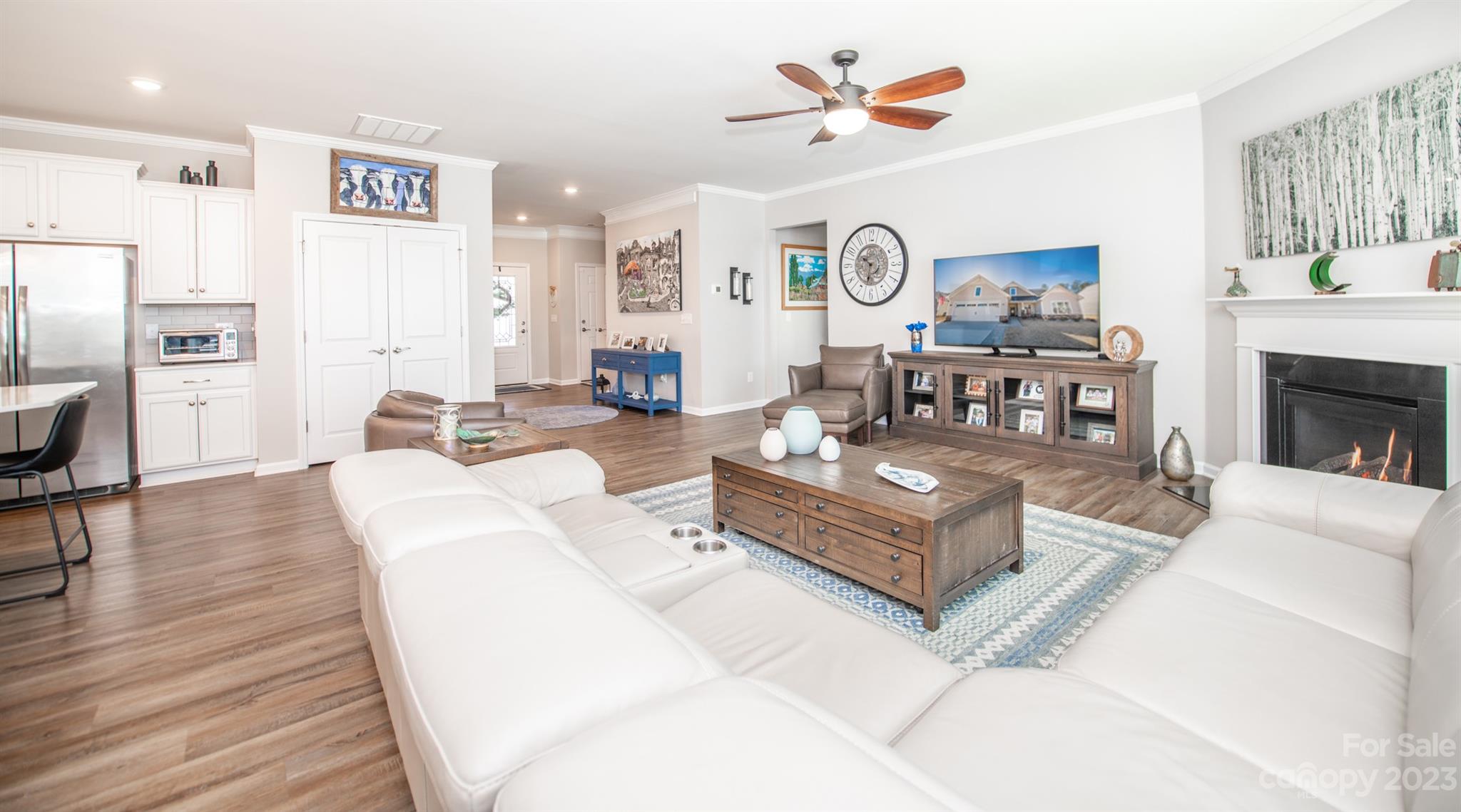 Imagery On Mtn Island - Residential