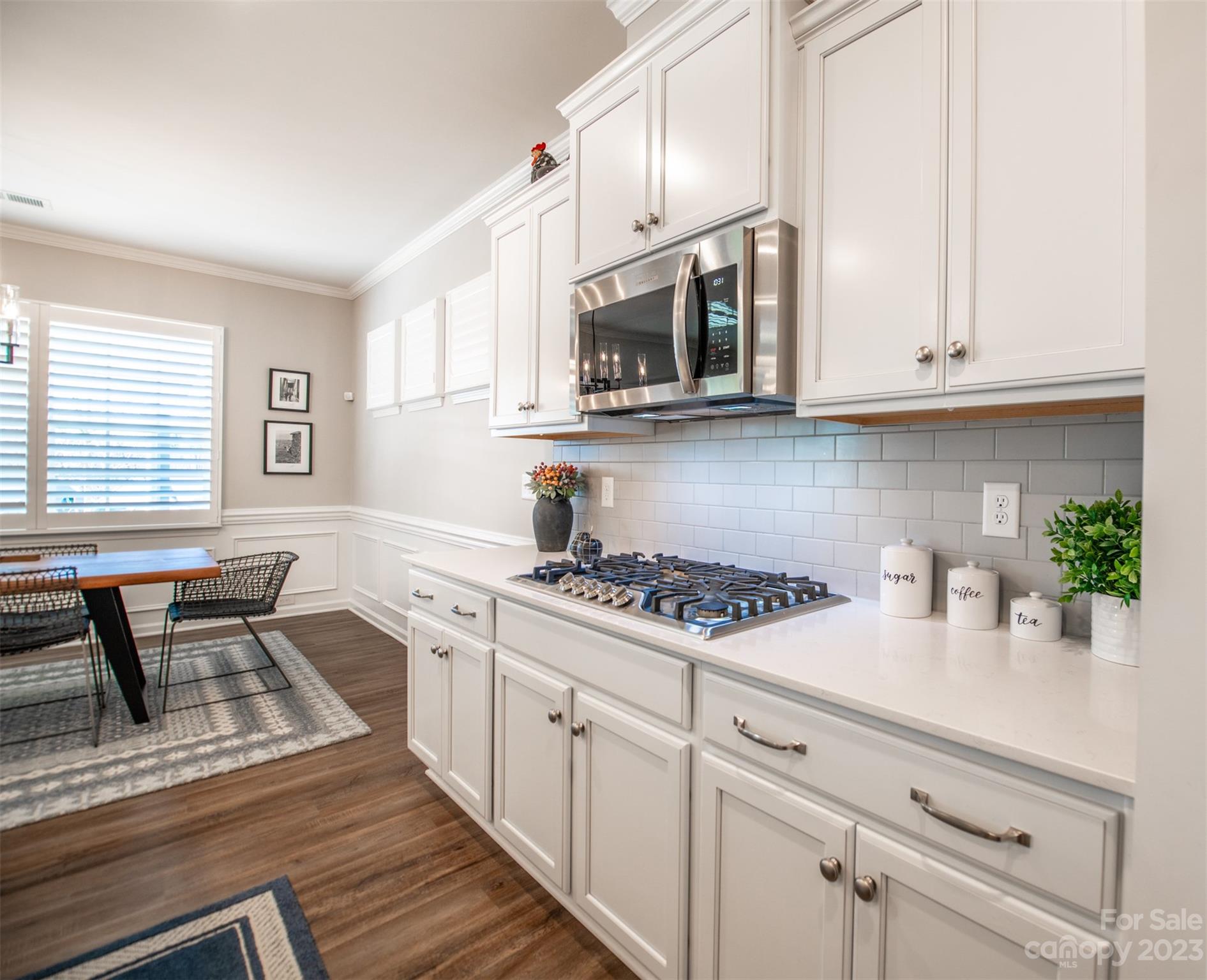 Imagery On Mtn Island - Residential