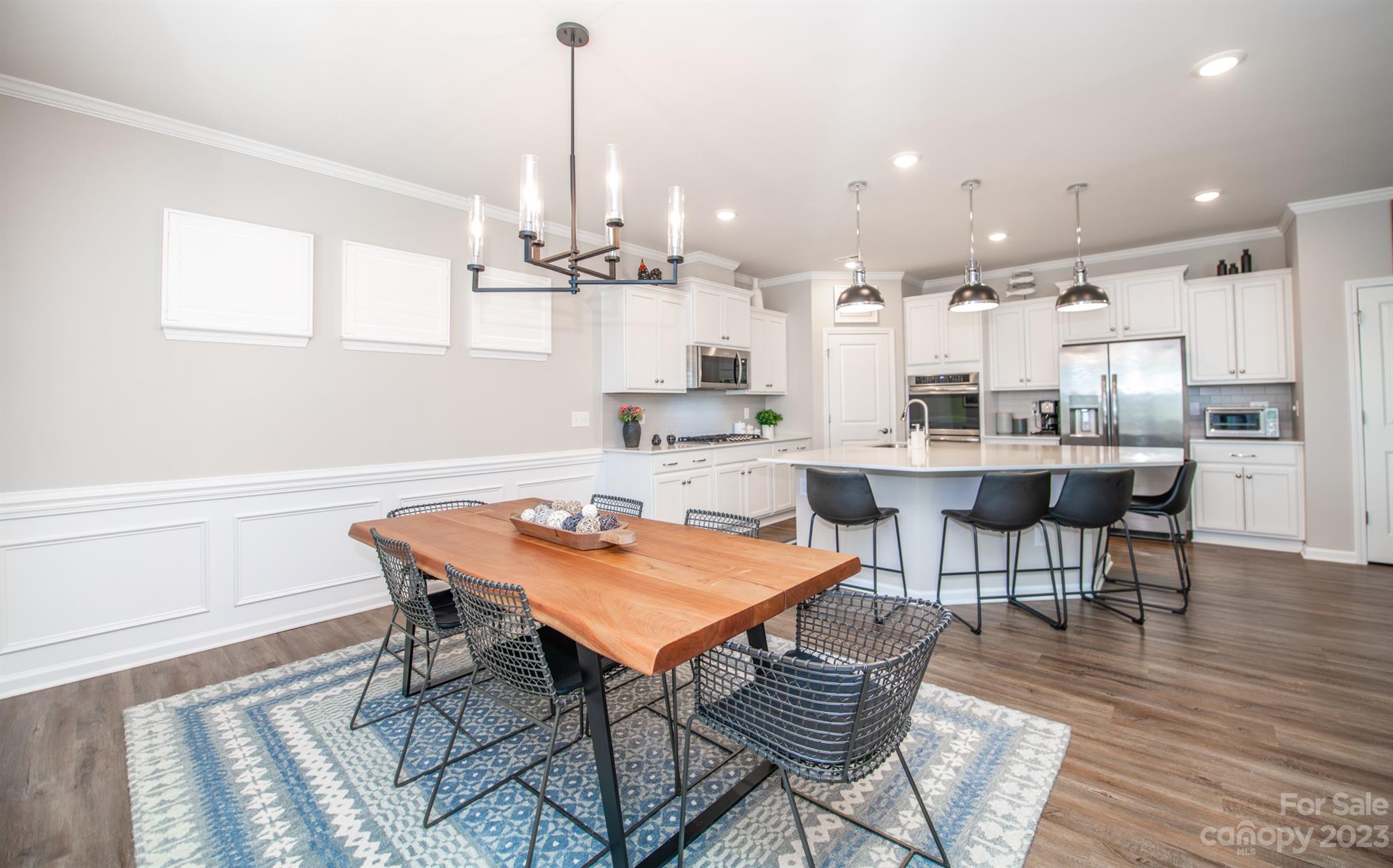 Imagery On Mtn Island - Residential