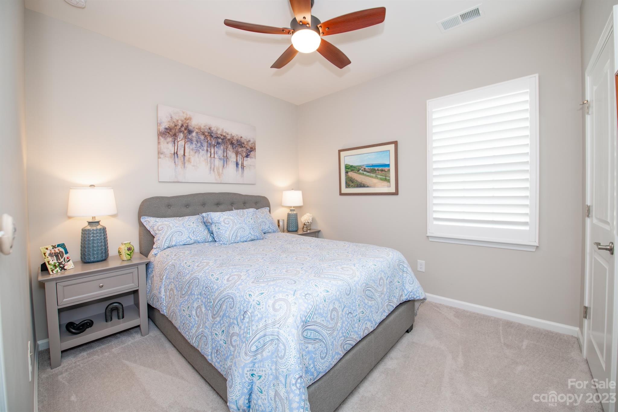 Imagery On Mtn Island - Residential