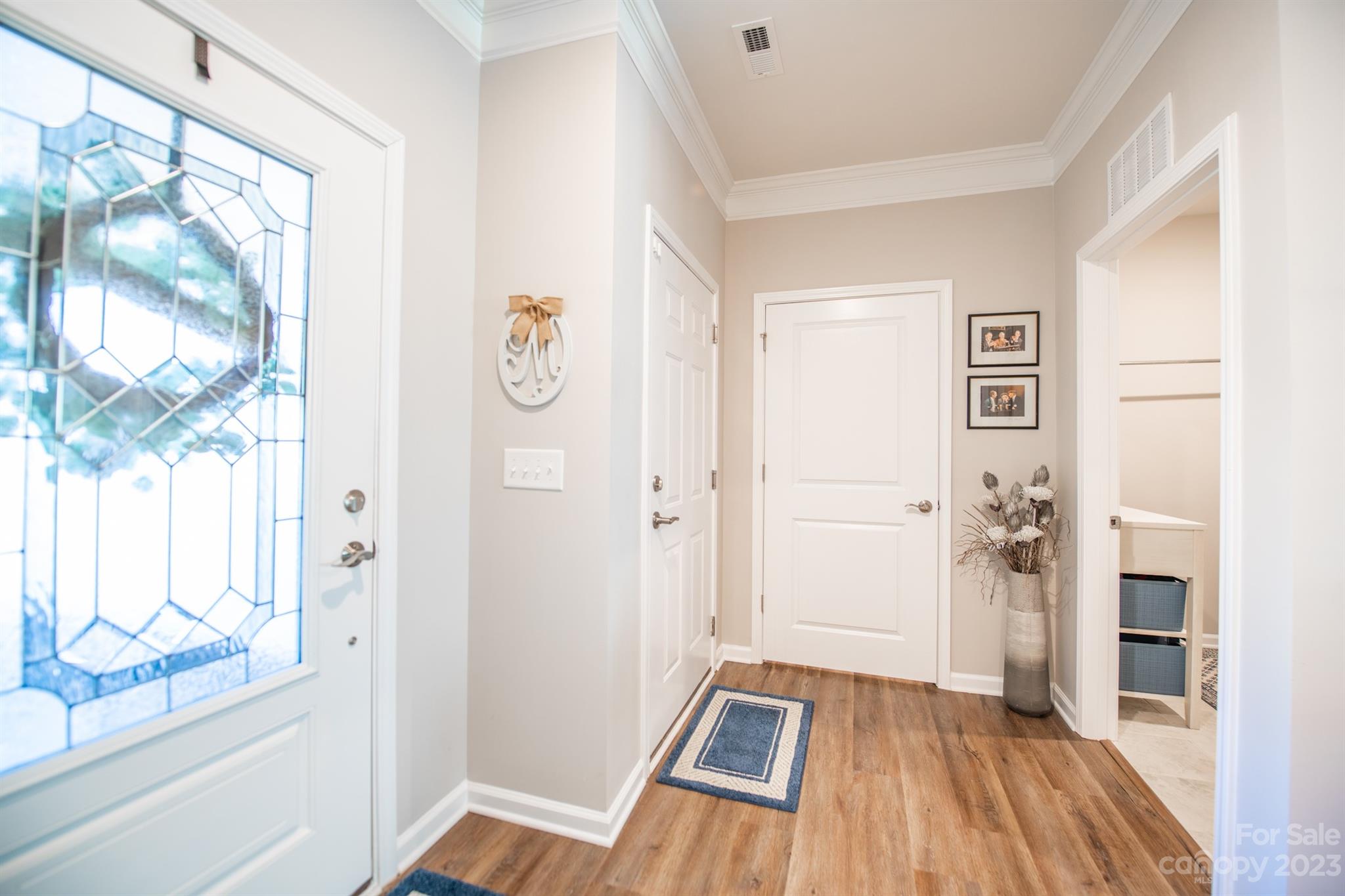 Imagery On Mtn Island - Residential