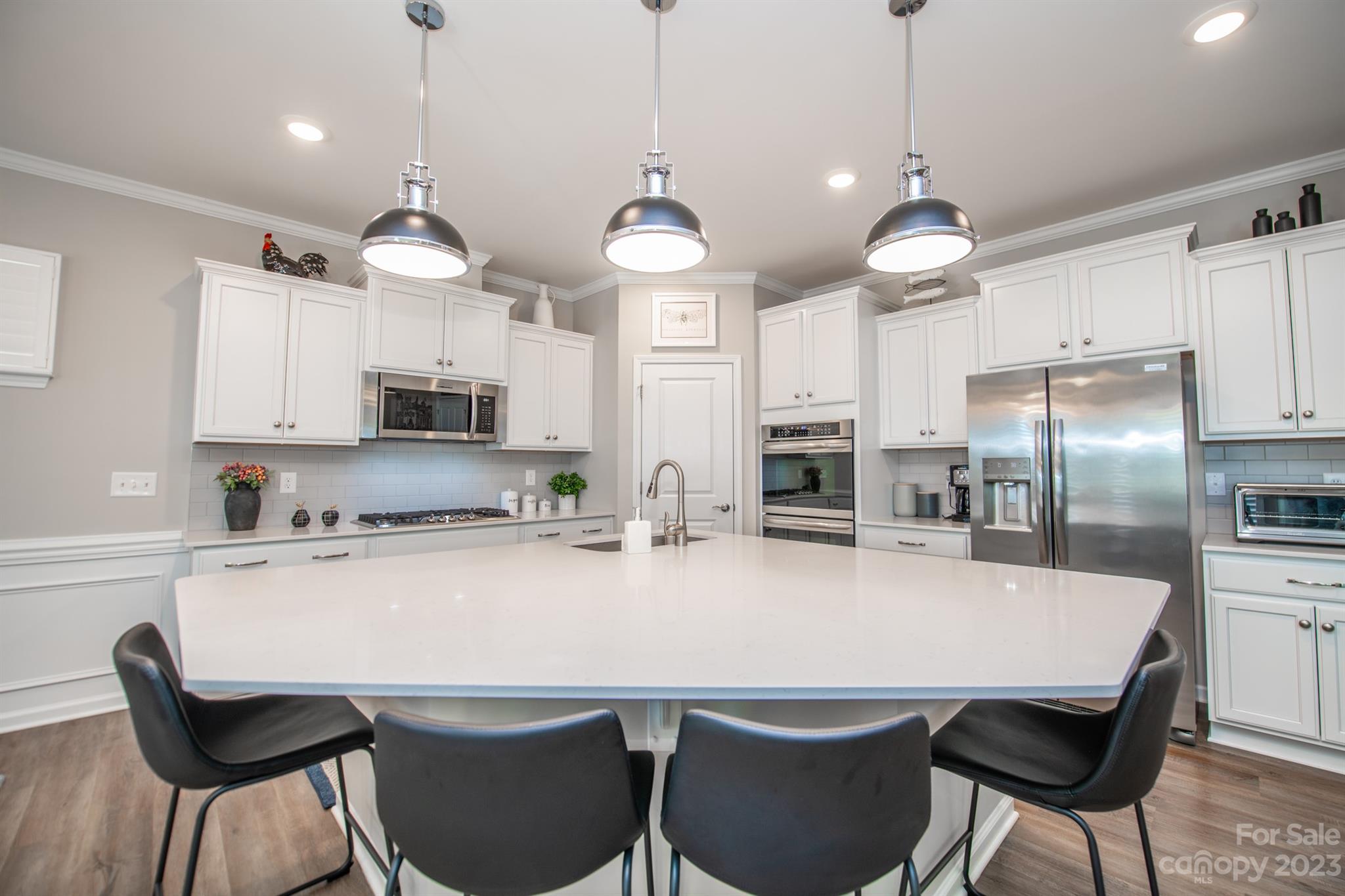 Imagery On Mtn Island - Residential