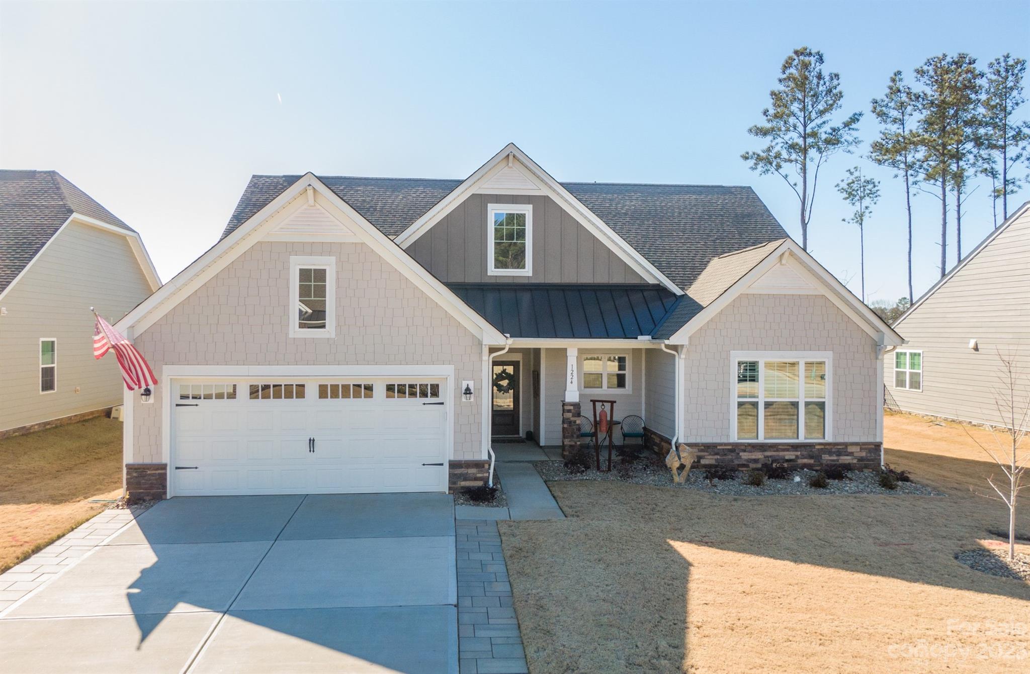 Imagery On Mtn Island - Residential