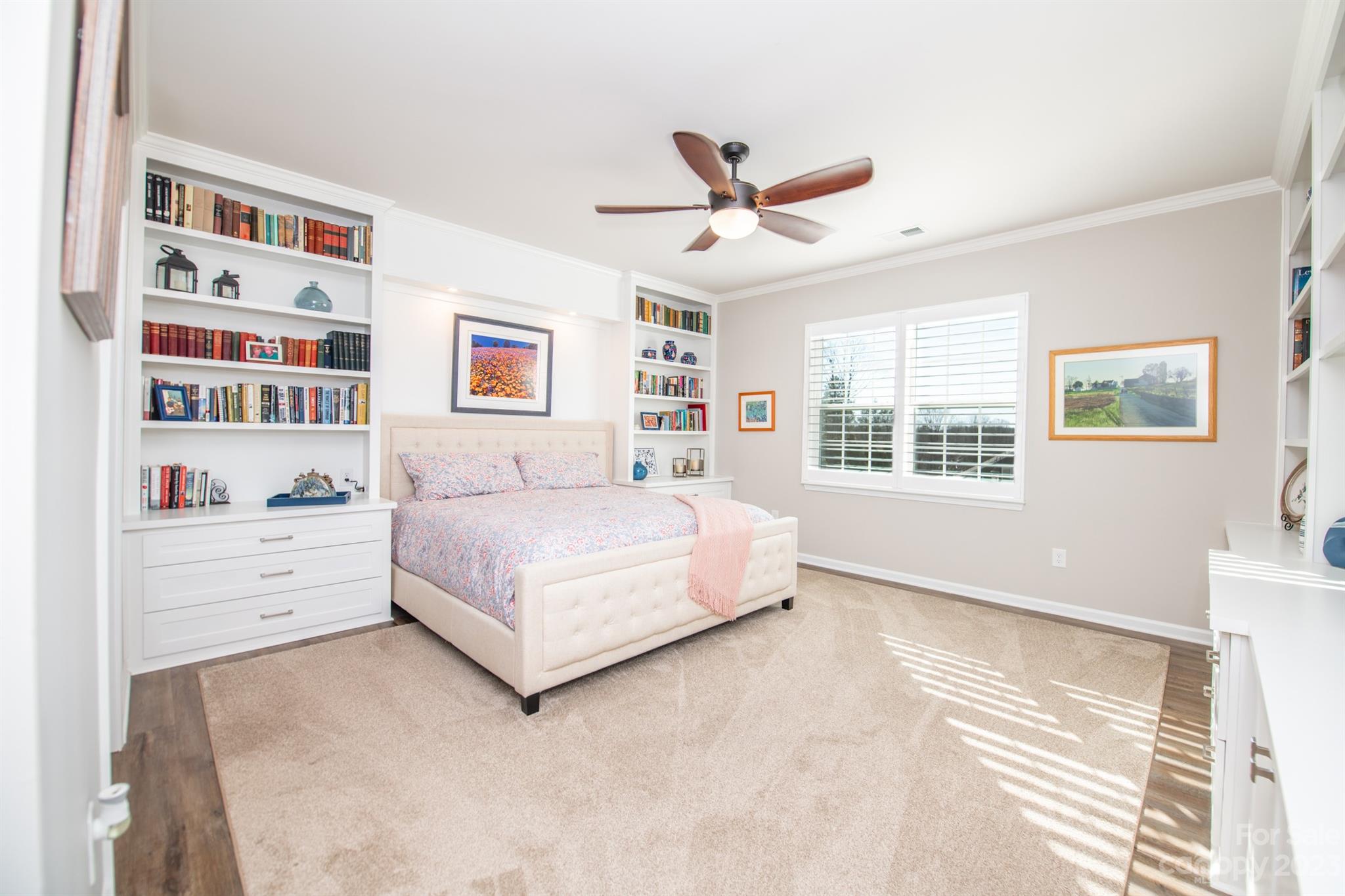 Imagery On Mtn Island - Residential