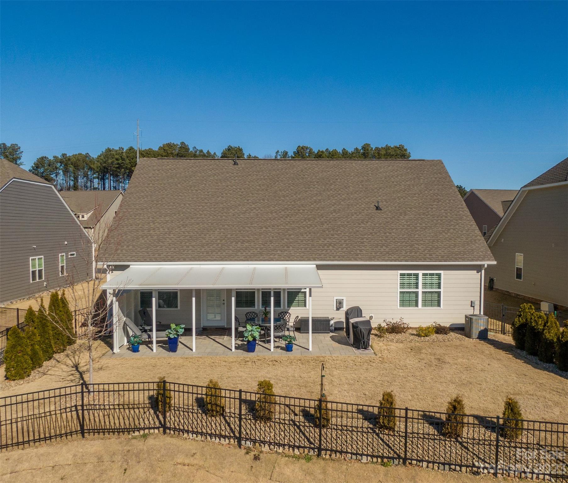 Imagery On Mtn Island - Residential