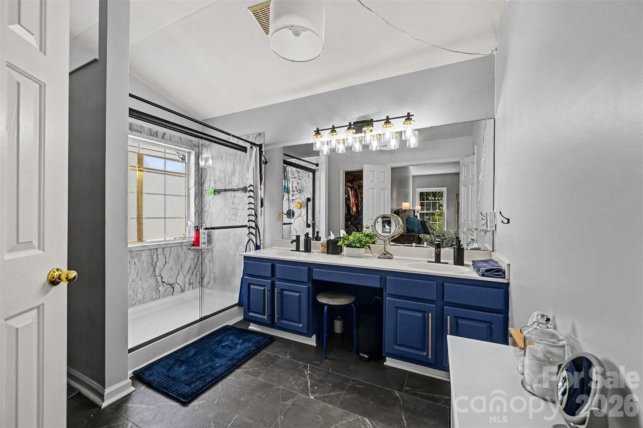 114 S Audubon Avenue