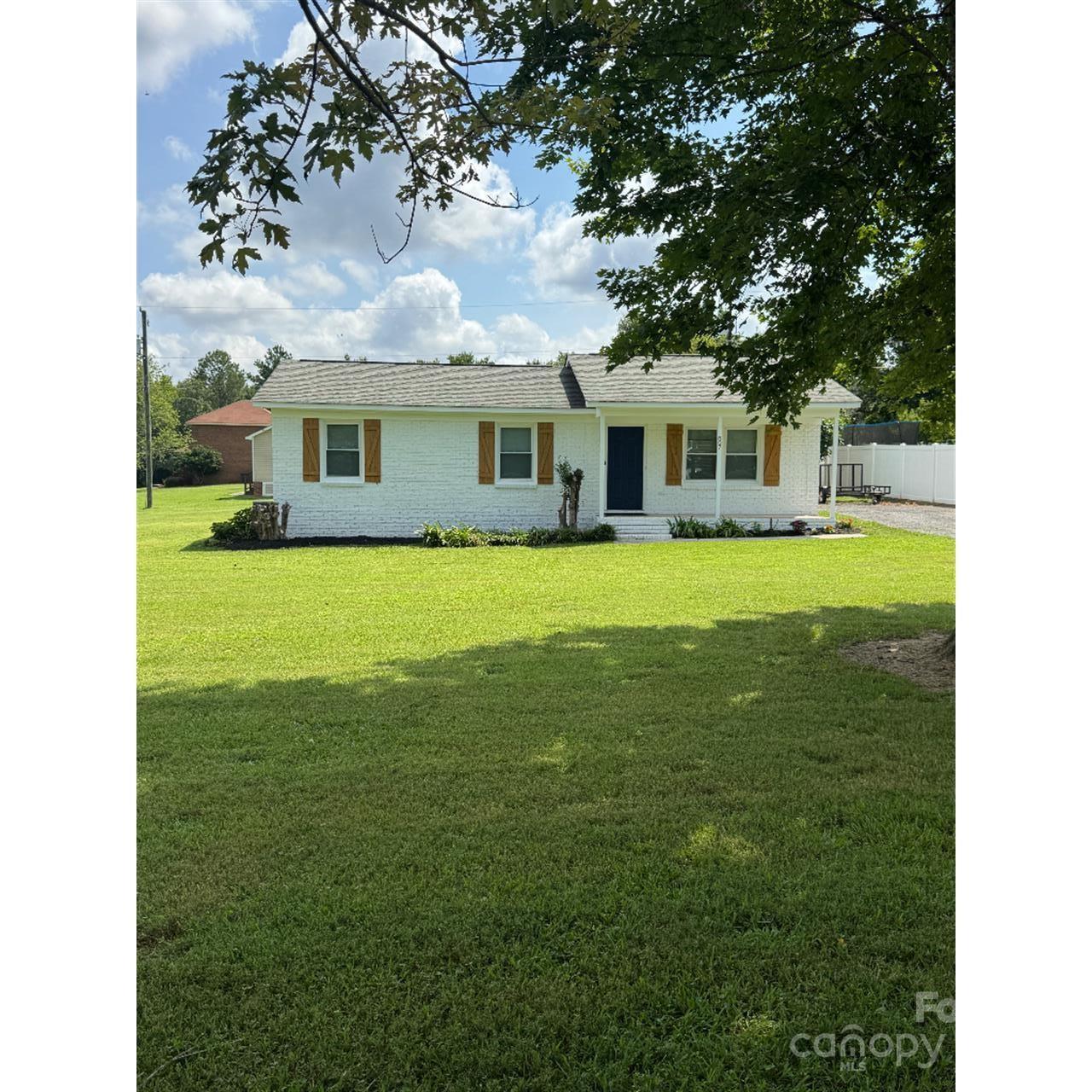 807 Edgehill Drive