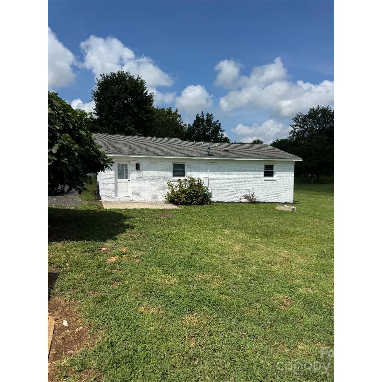 807 Edgehill Drive