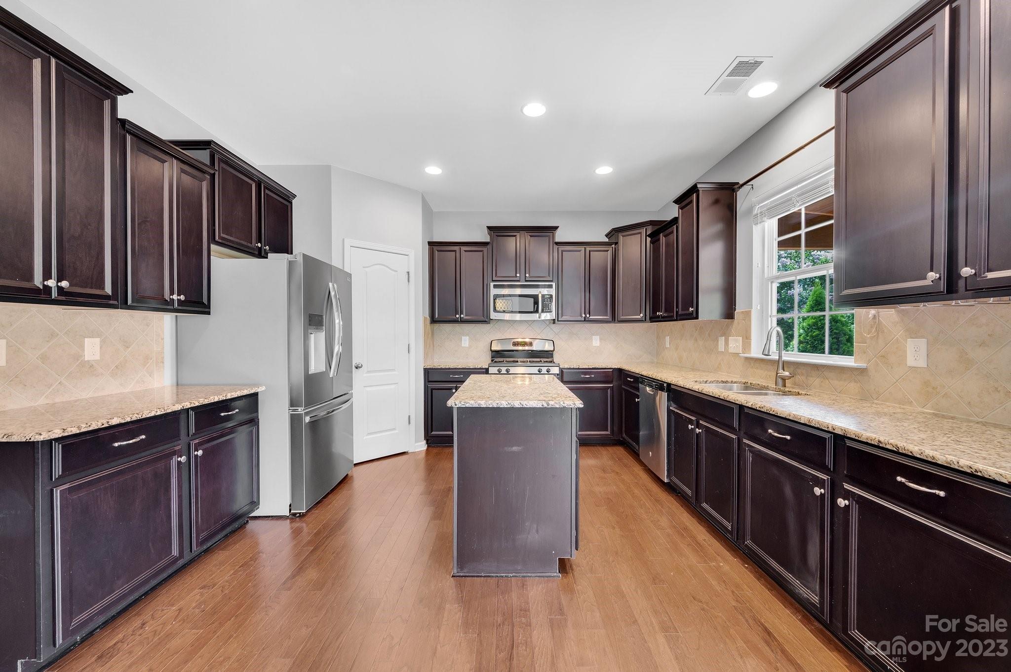 Almond Glen - Residential