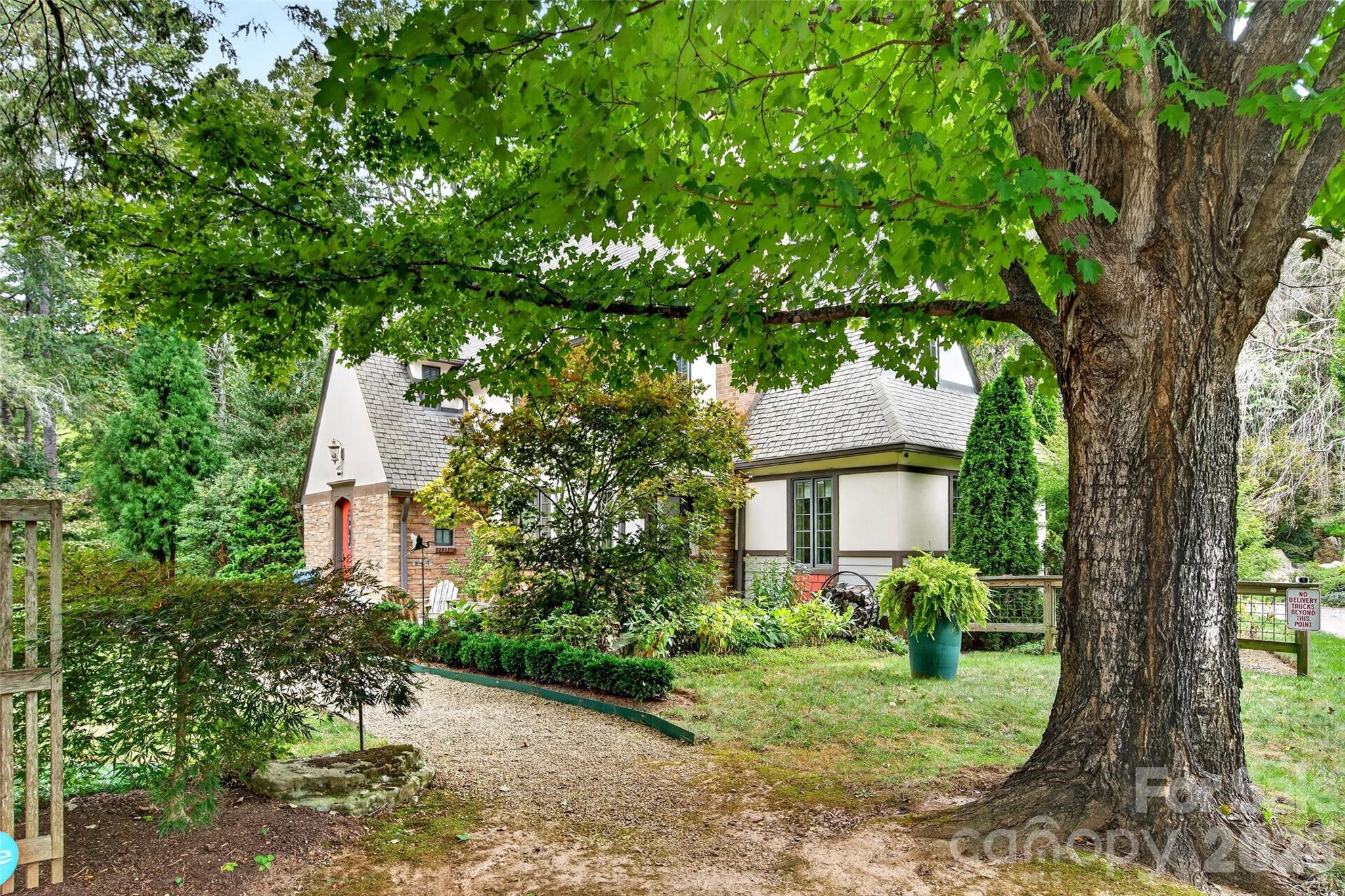 22 Manchester Drive