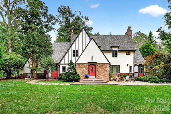 22 MANCHESTER DR, ASHEVILLE, NC 28805 - Image 2d876d558713287b23308cec4fc3e90f/3138568833