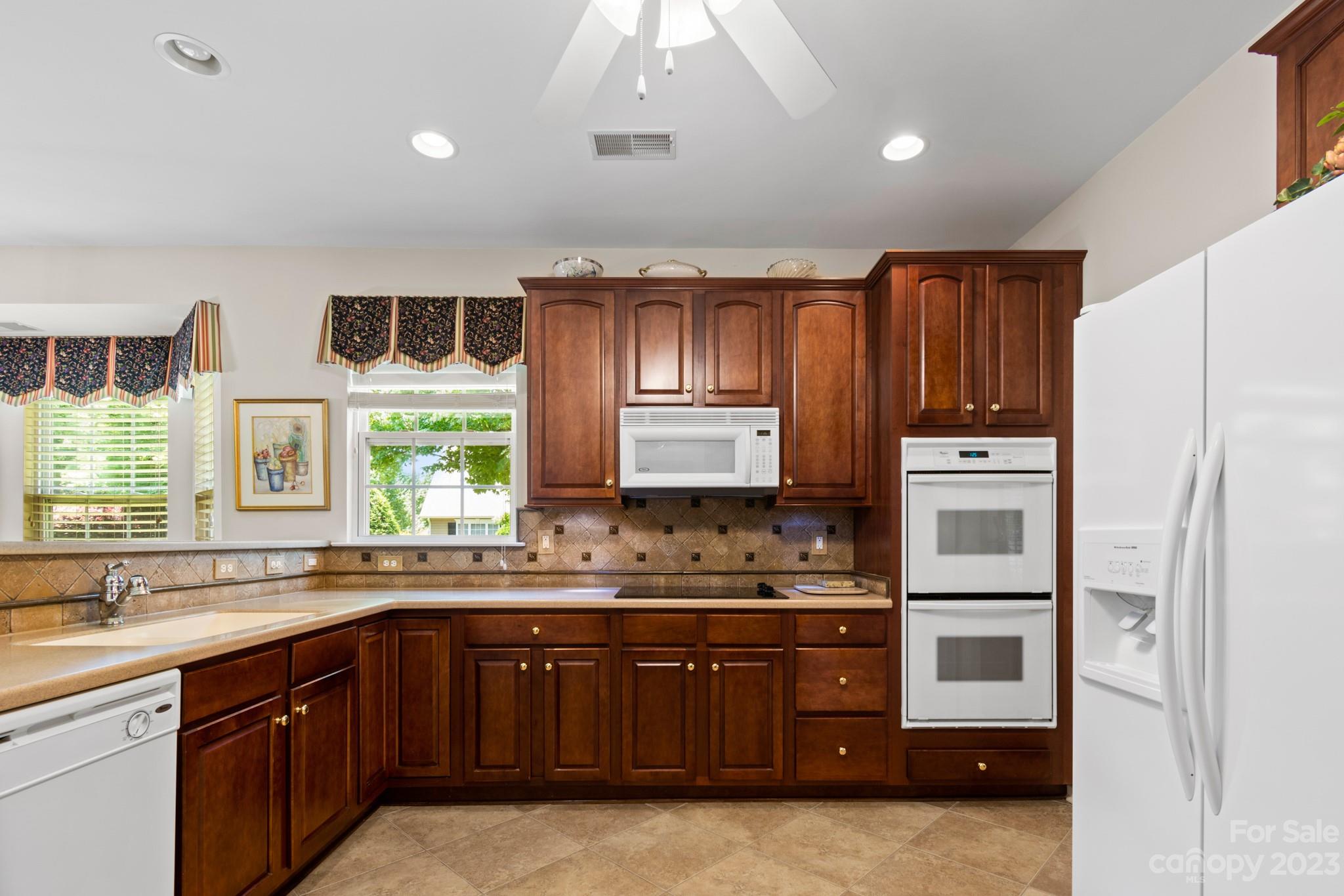 Four Seasons At Gold Hill - Residential