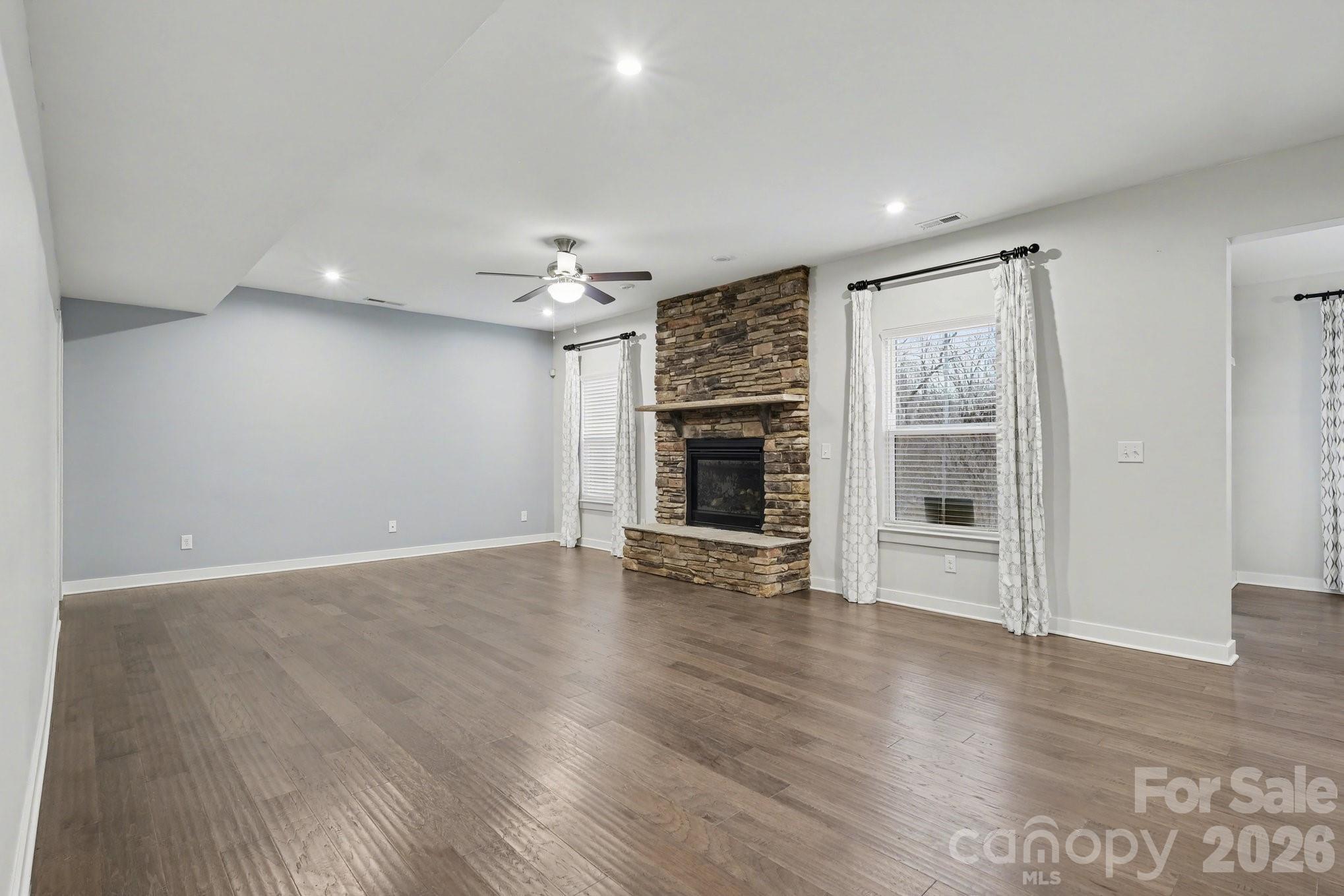 Holcomb Woods - Residential