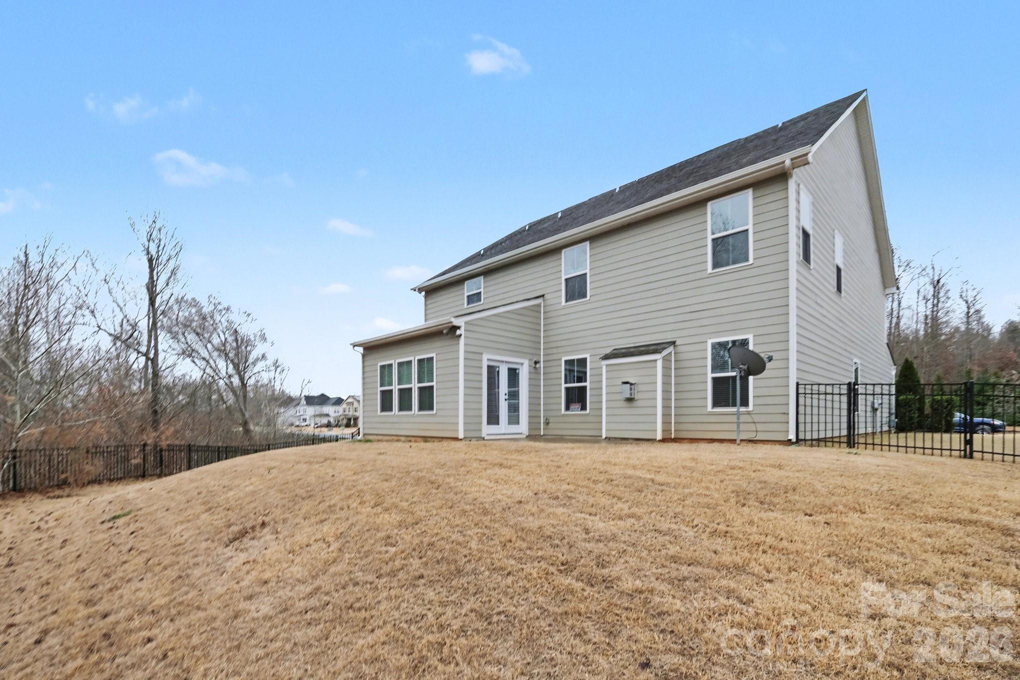 Holcomb Woods - Residential