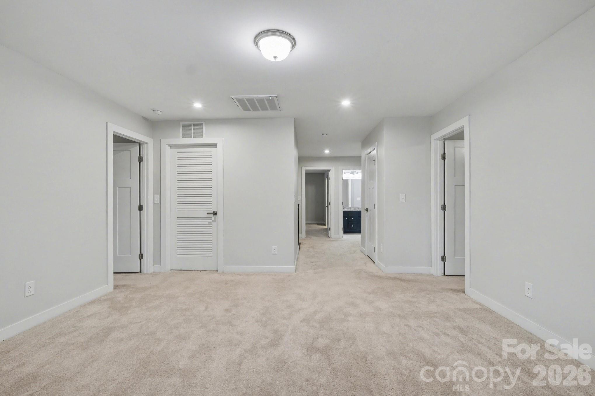 Holcomb Woods - Residential