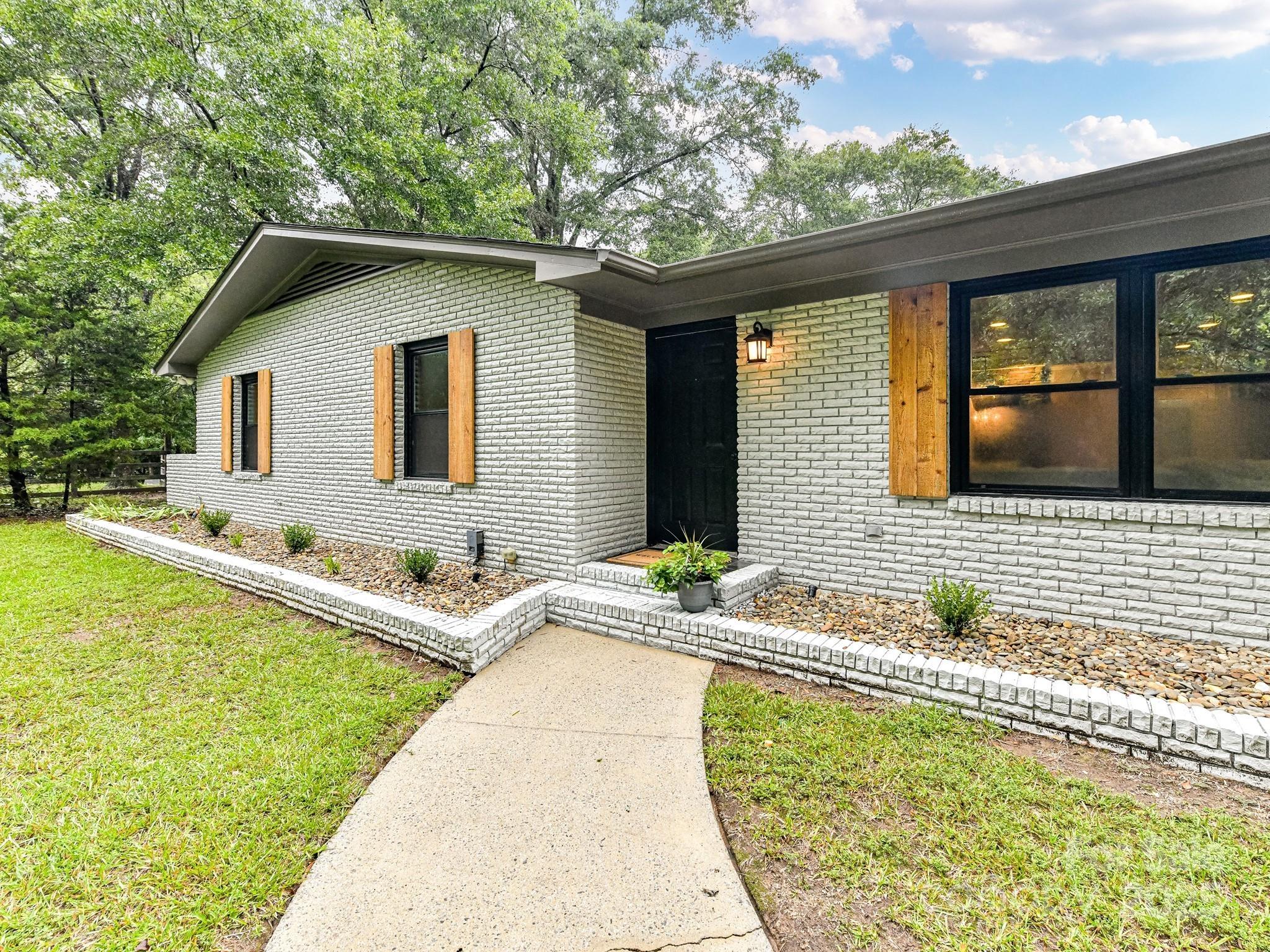 209 Falcon Drive