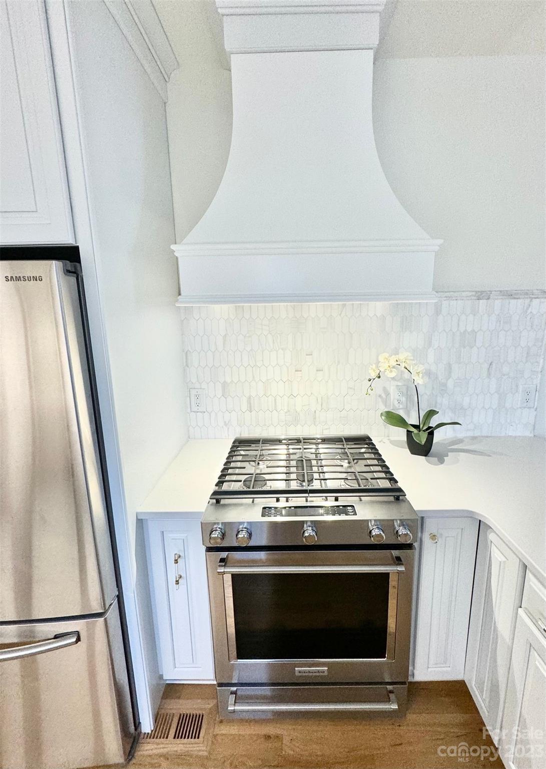 Pointe Regatta - Residential