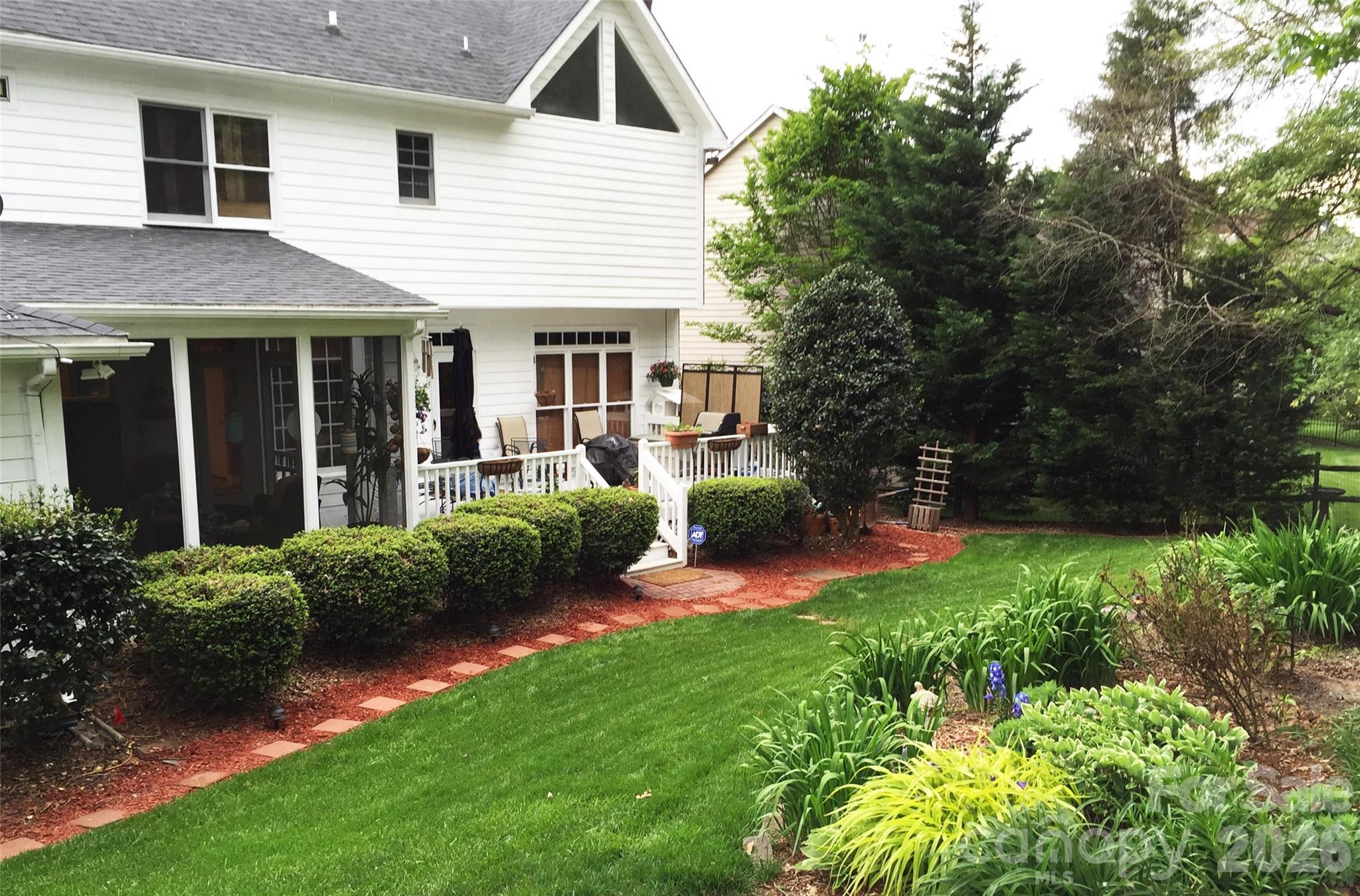 9623 Northdowns Lane