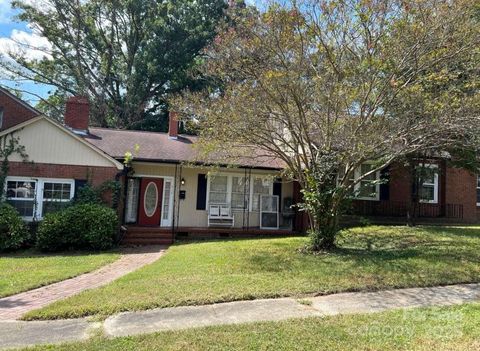 411 Woodlawn Avenue Gastonia NC 28052