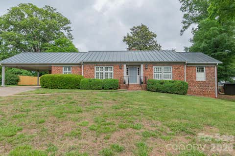 Photo of 905 Kildee Drive, Lexington, NC 27292 (MLS # 4380773)