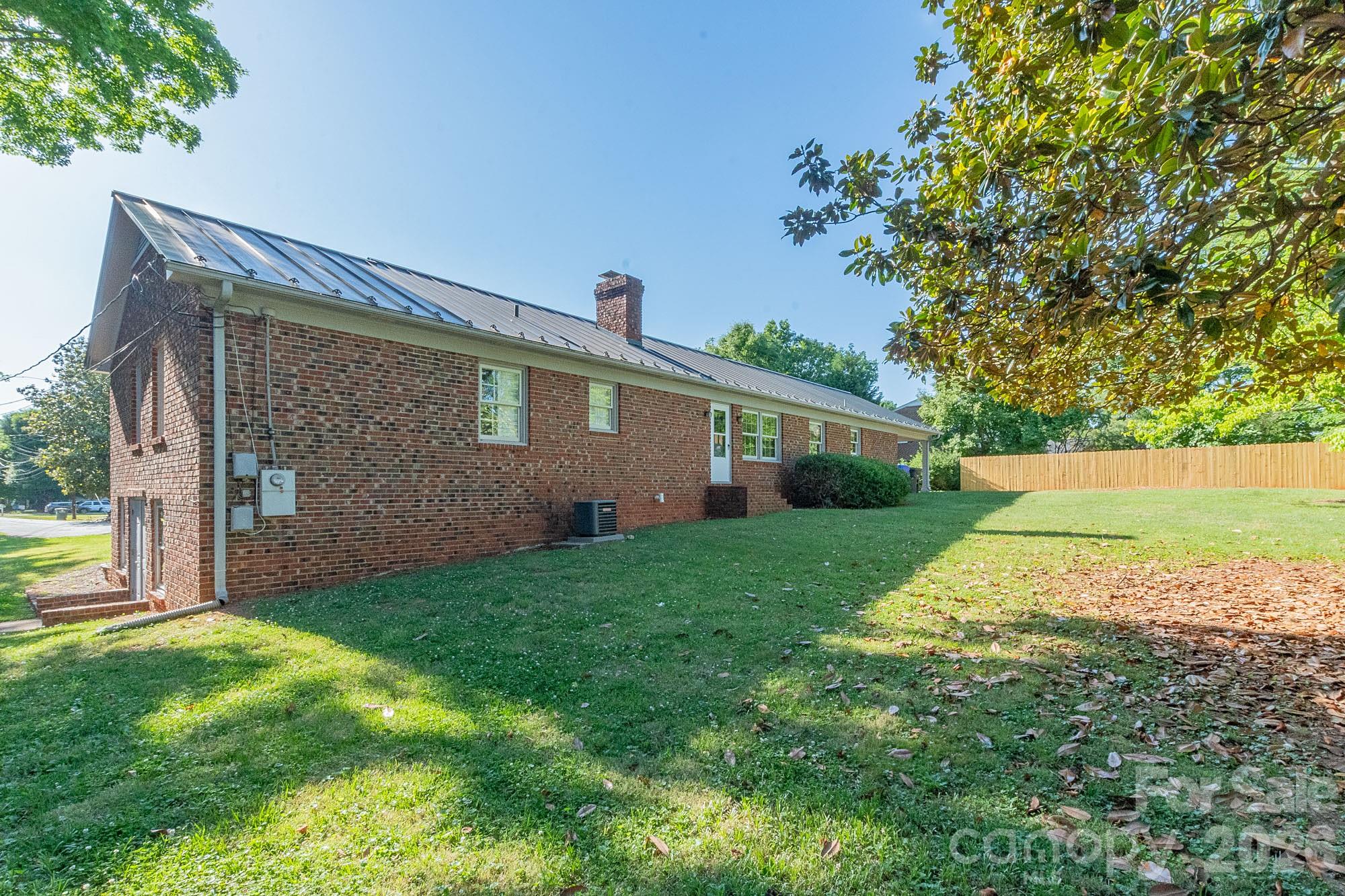Maple Vista - Residential