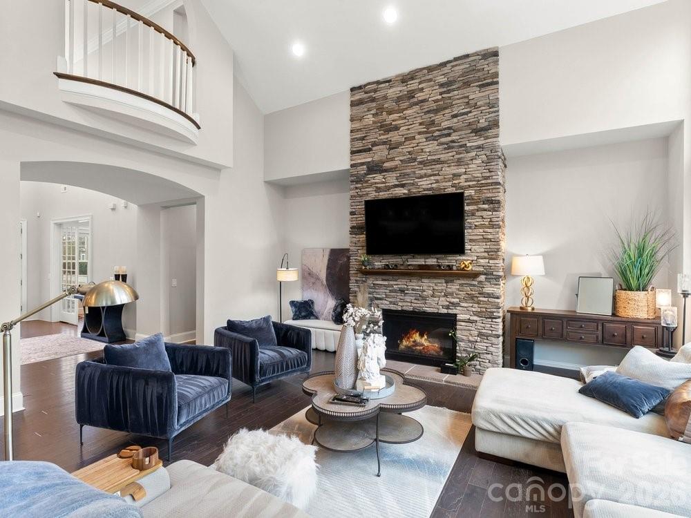 The Palisades - Residential