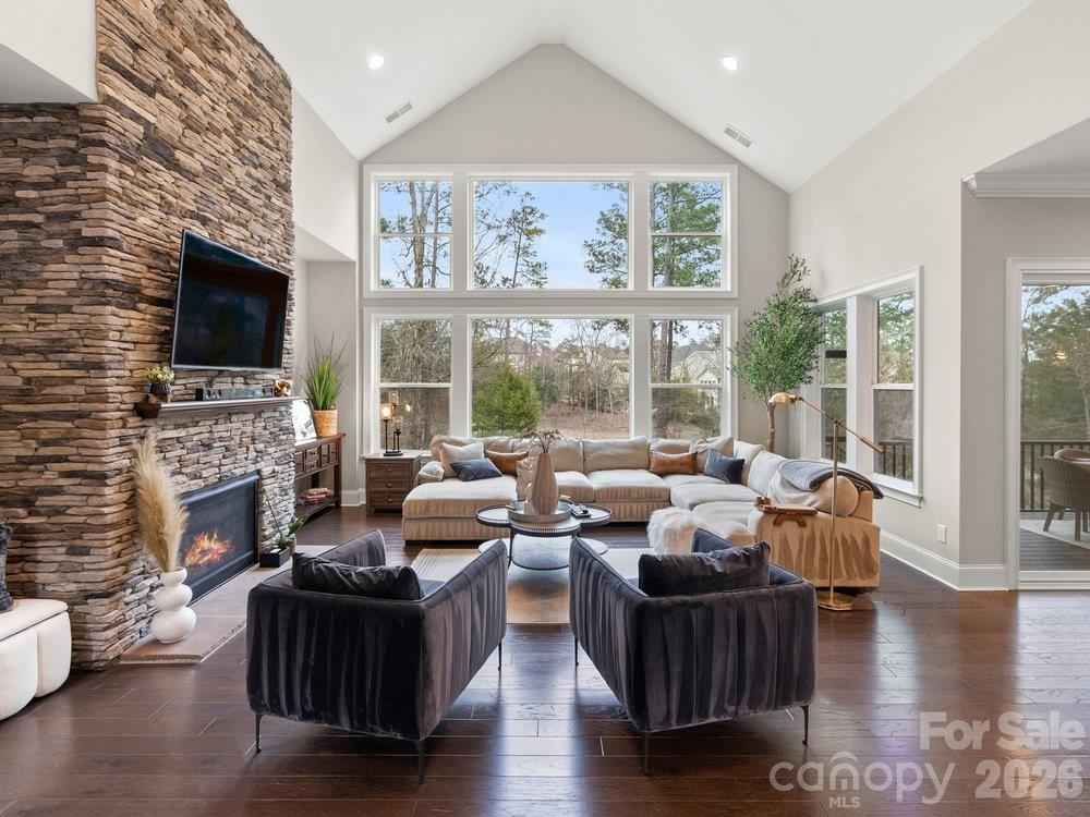 The Palisades - Residential