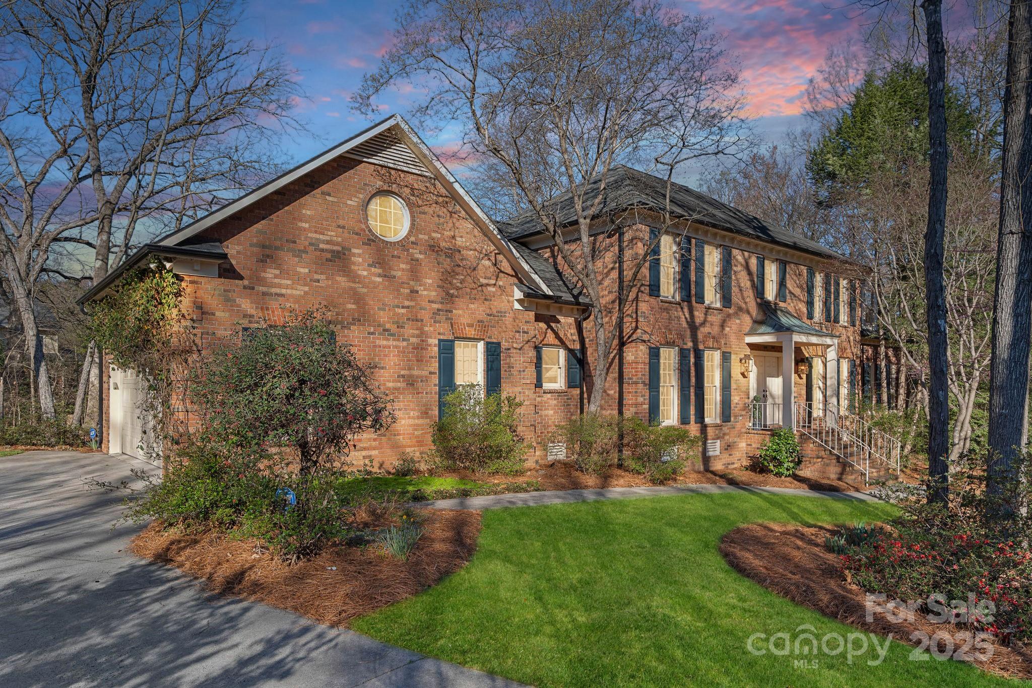 1624 Chadmore Lane NW