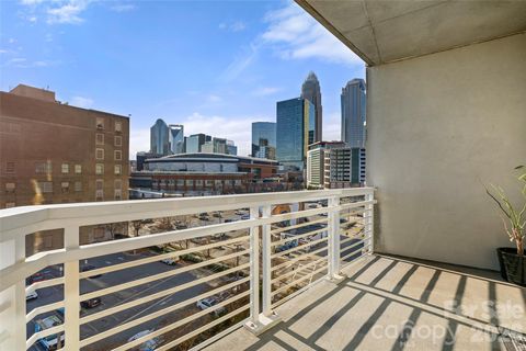 Photo of 505 E 6th Street #707, Charlotte, NC 28202 (MLS # 4351760)