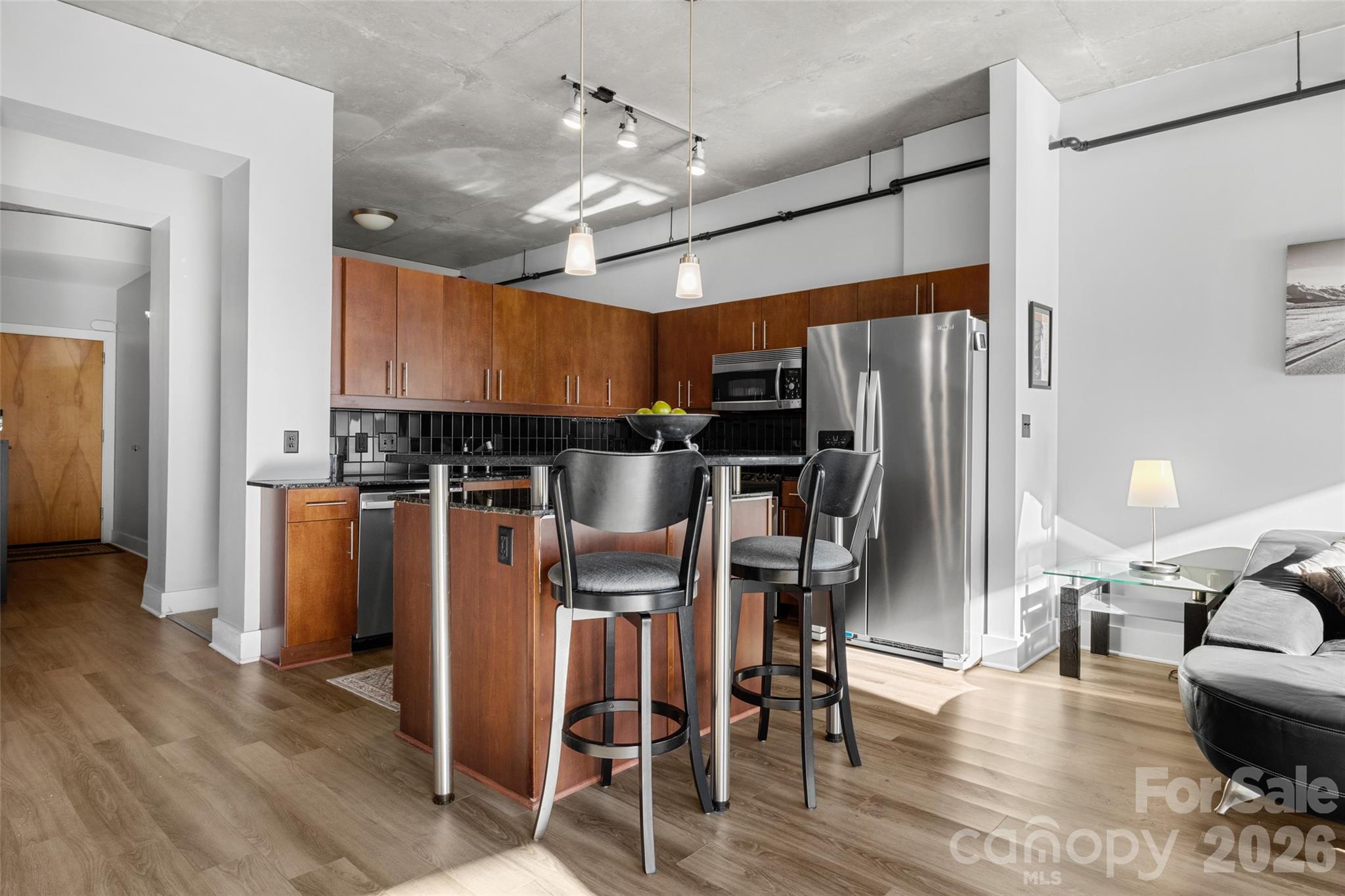 505 E 6th Street 707