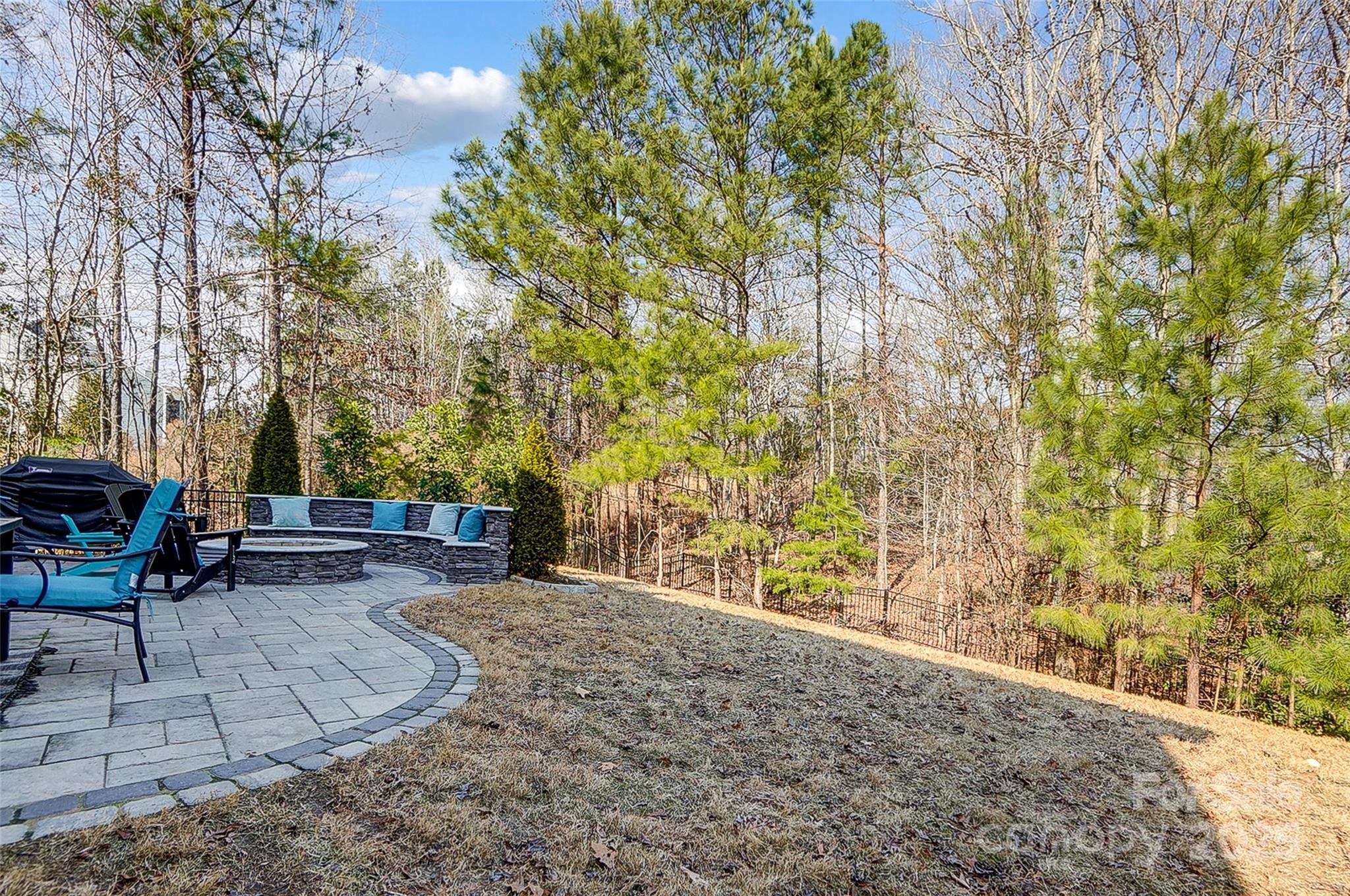 Lake Ridge - Residential