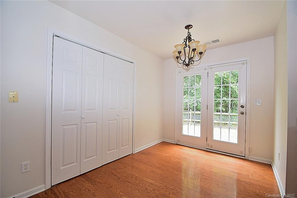 Riverwalk - Residential Lease