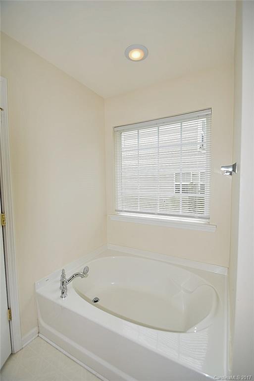 Riverwalk - Residential Lease