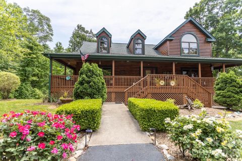 Photo of 110 Mountain Crest Drive S, Marion, NC 28752 (MLS # 4388359)